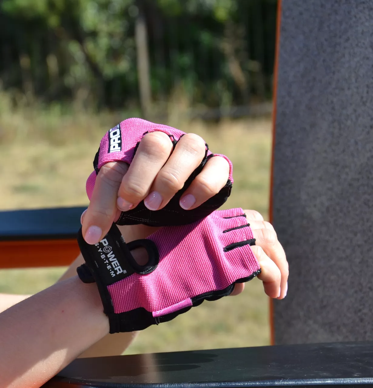 Рукавички для фітнесу жіночі Power System PS-2250 Pro Grip Pink XS