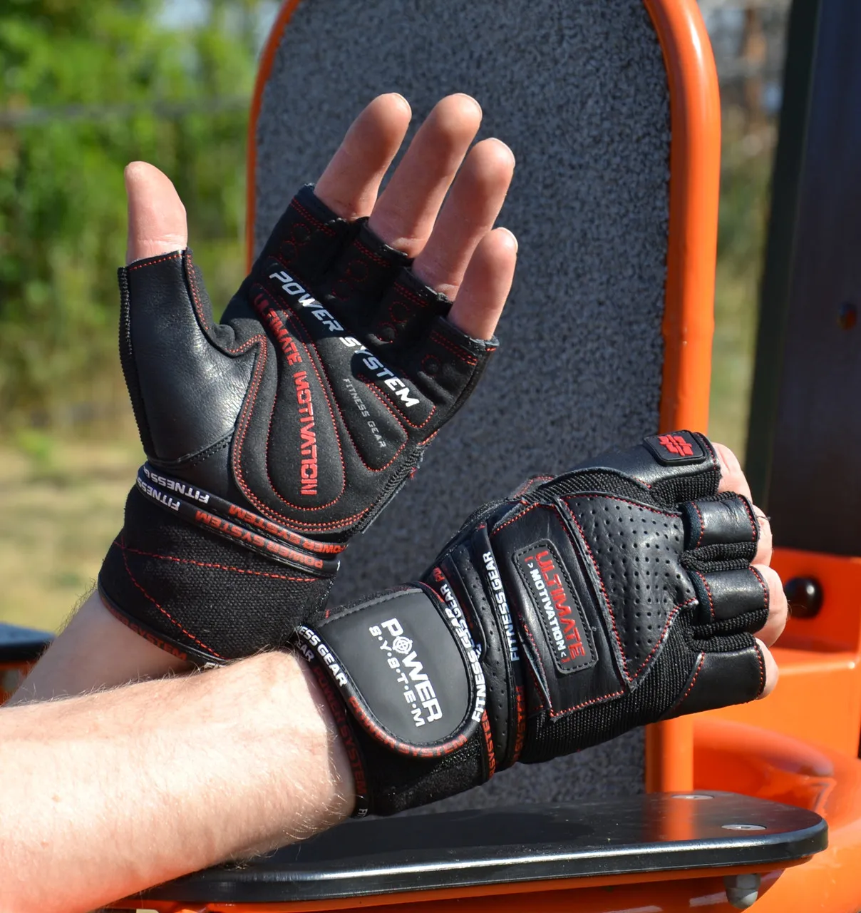 Перчатки для фитнеса Power System PS-2810 Ultimate Motivation Black/Red Line M