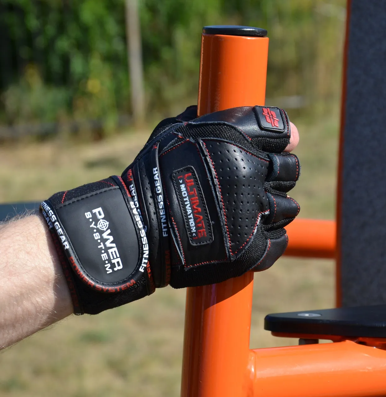 Перчатки для фитнеса Power System PS-2810 Ultimate Motivation Black/Red Line M