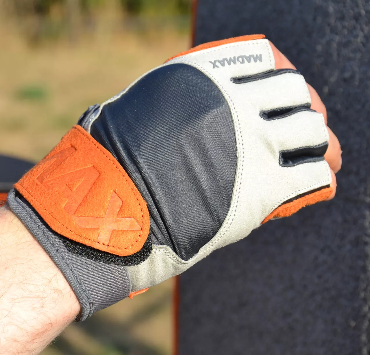 Рукавички для фітнесу MadMax MFG-850 Crazy Grey/Orange S