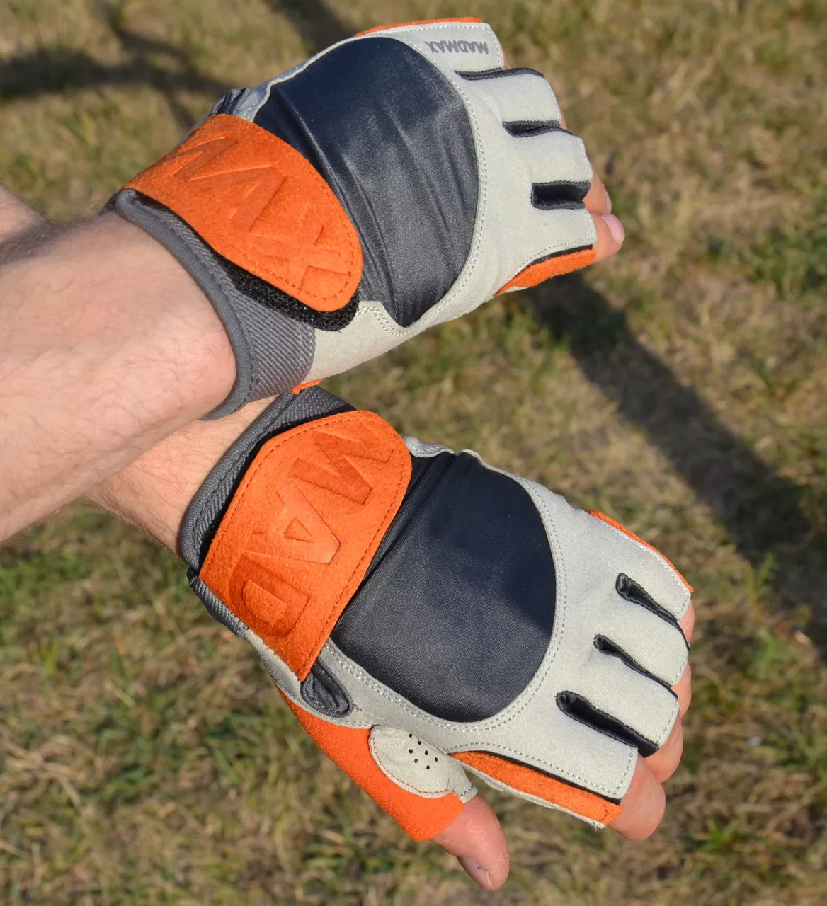 Рукавички для фітнесу MadMax MFG-850 Crazy Grey/Orange S