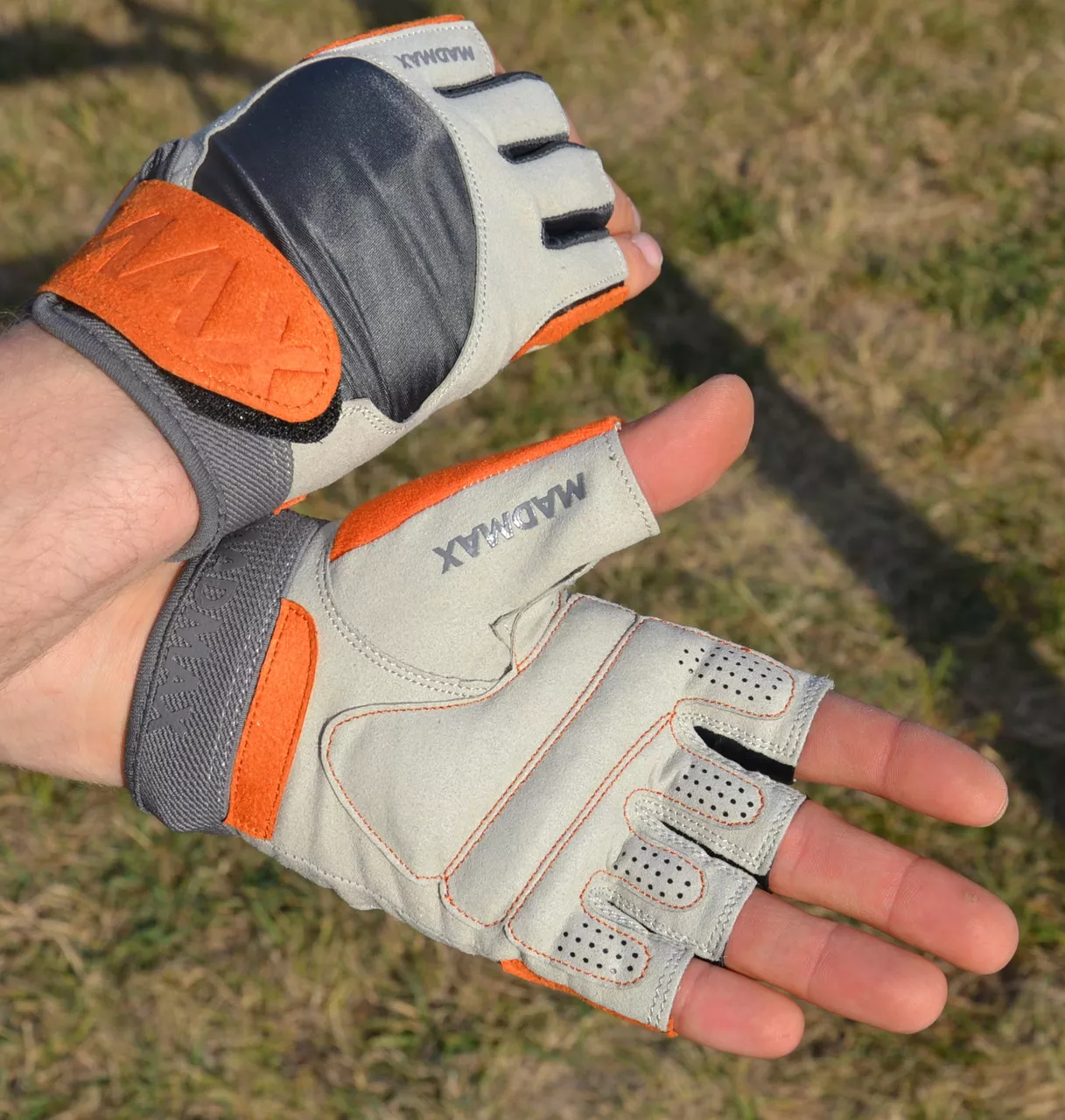 Рукавички для фітнесу MadMax MFG-850 Crazy Grey/Orange S