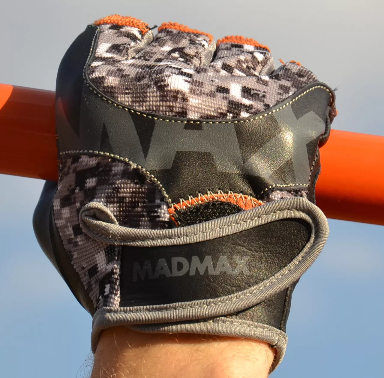 Рукавички для фітнесу MadMax MFG-831 Grey/Digital Camo S