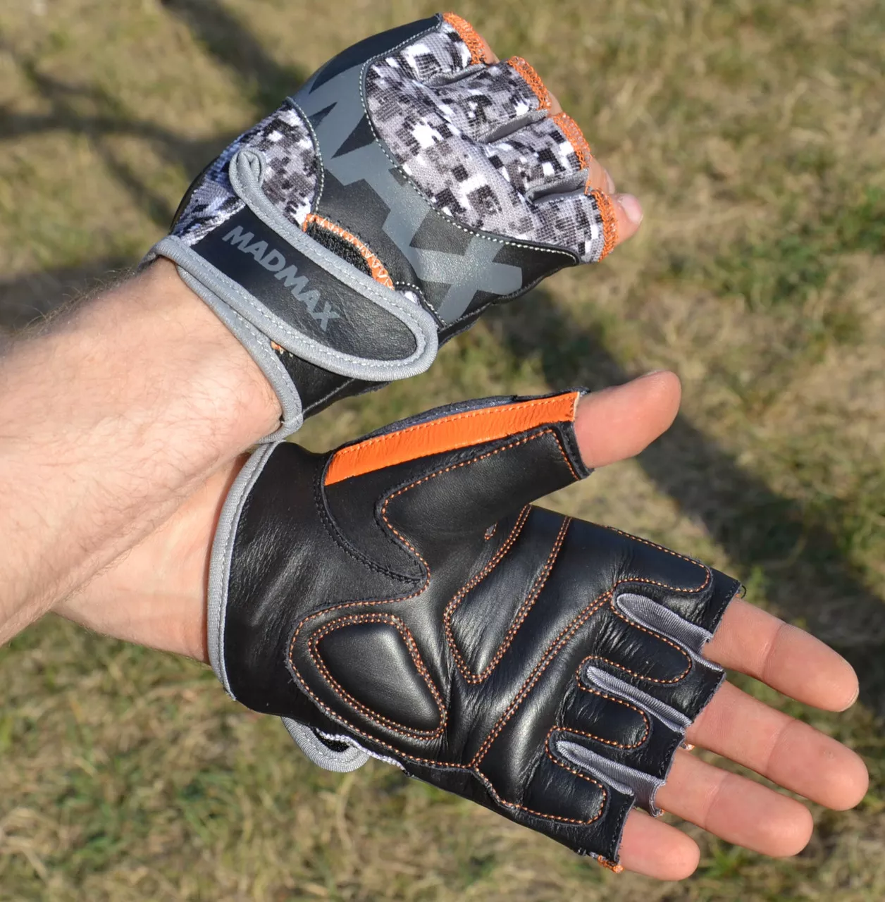 Рукавички для фітнесу MadMax MFG-831 Grey/Digital Camo S