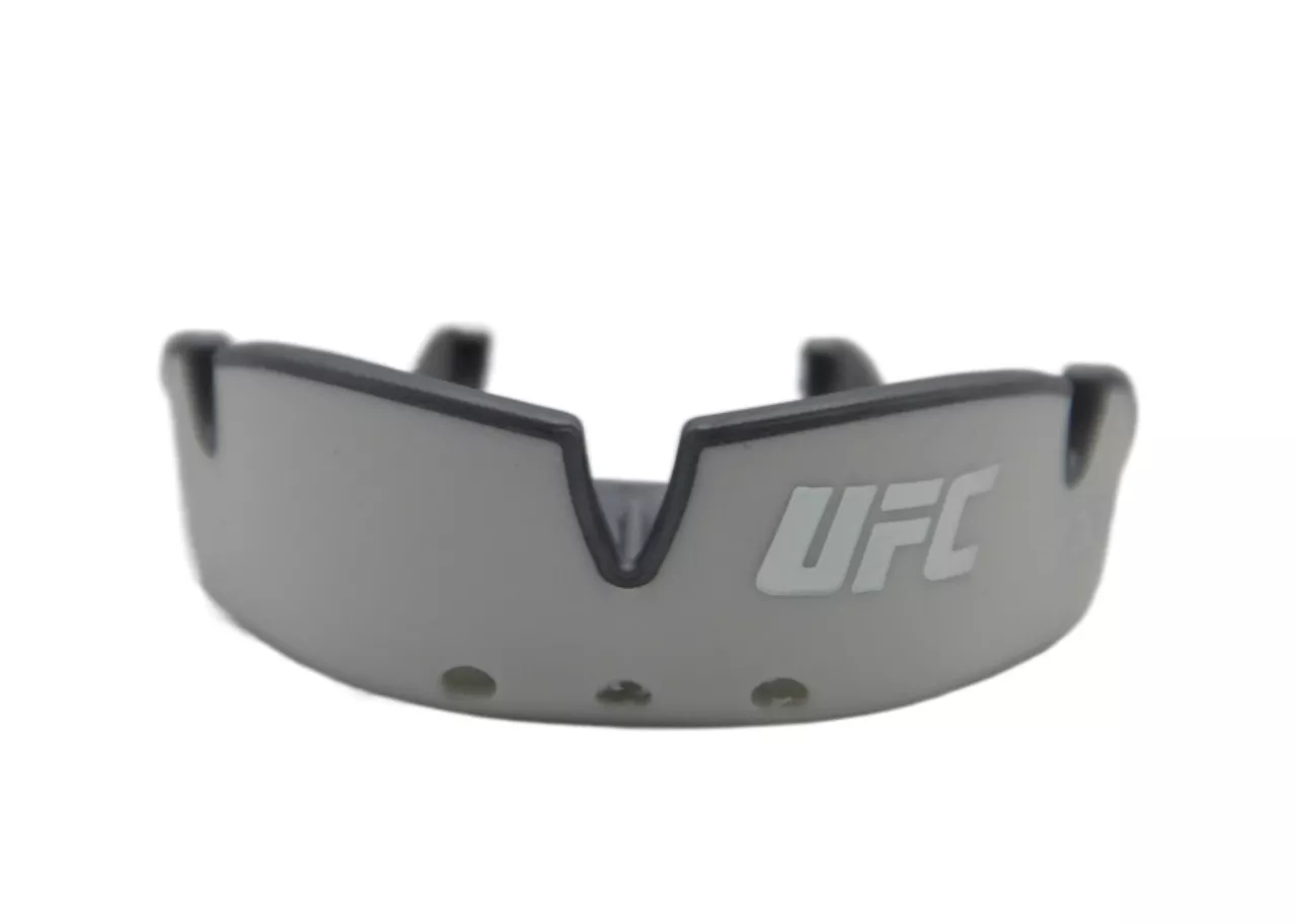 Капа OPRO Silver UFC White/Silver-взрослая