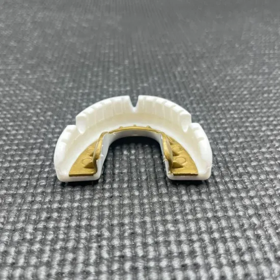Капа для брекетов OPRO Gold Braces под брекеты White/Gold-взрослая 