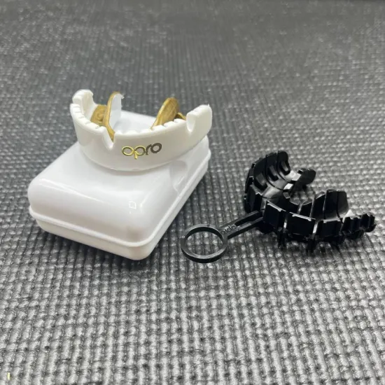 Капа для брекетов OPRO Gold Braces под брекеты White/Gold-взрослая 
