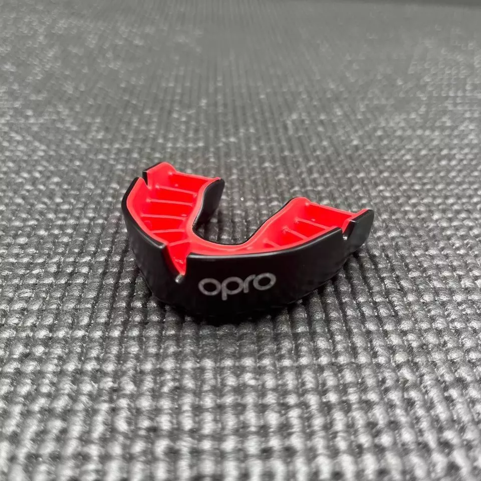 Капа OPRO Silver Black/Red-взрослая