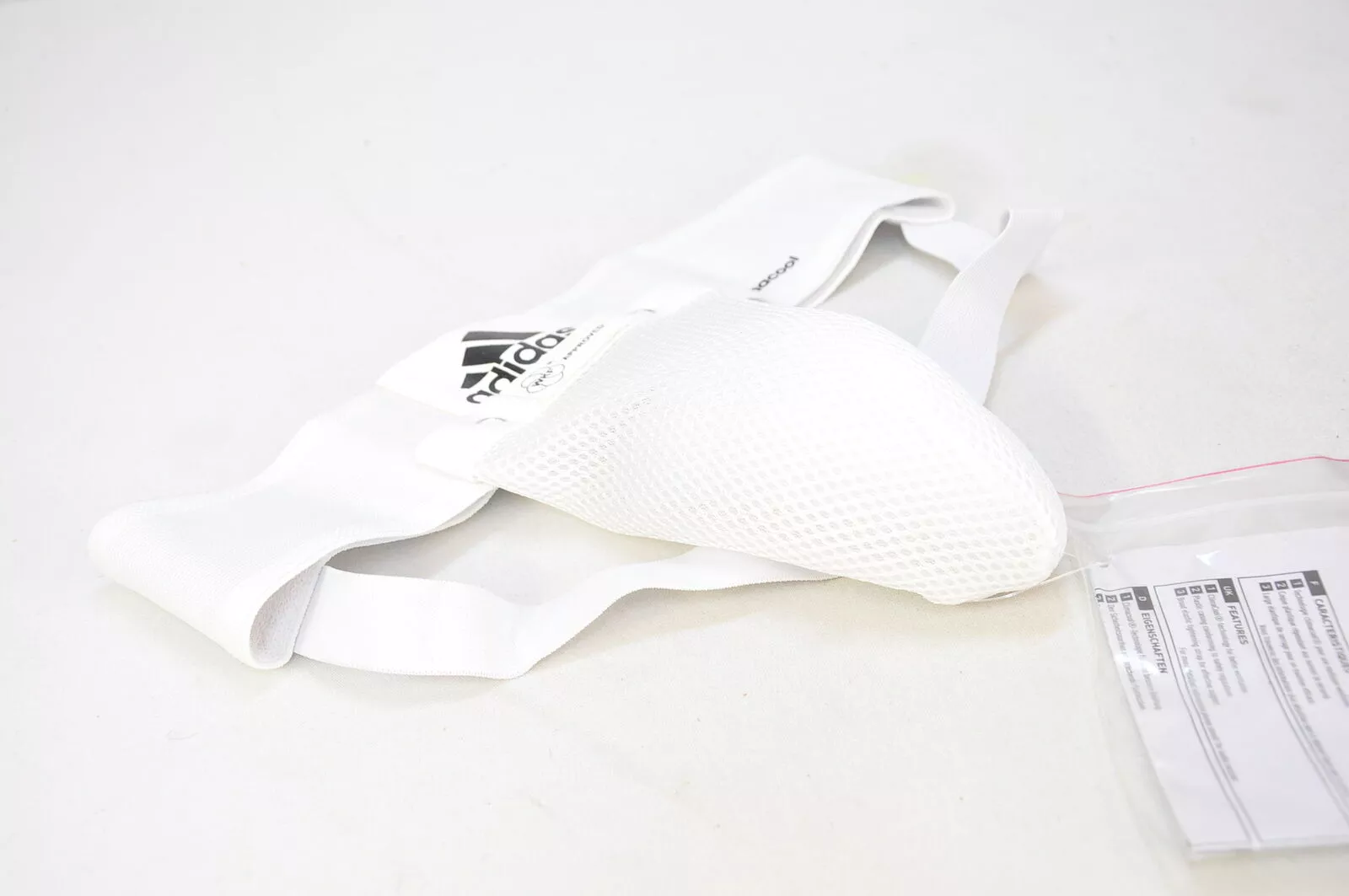 Захист паху для чоловіків Adidas Білий M