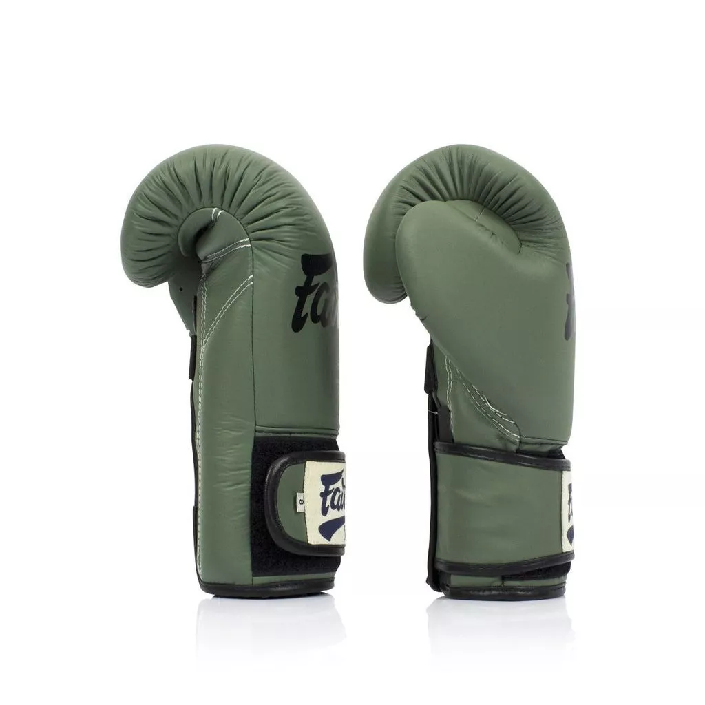 Боксерські рукавиці Fairtex BGV11 Green 10 унцій (бинти в комплекті)