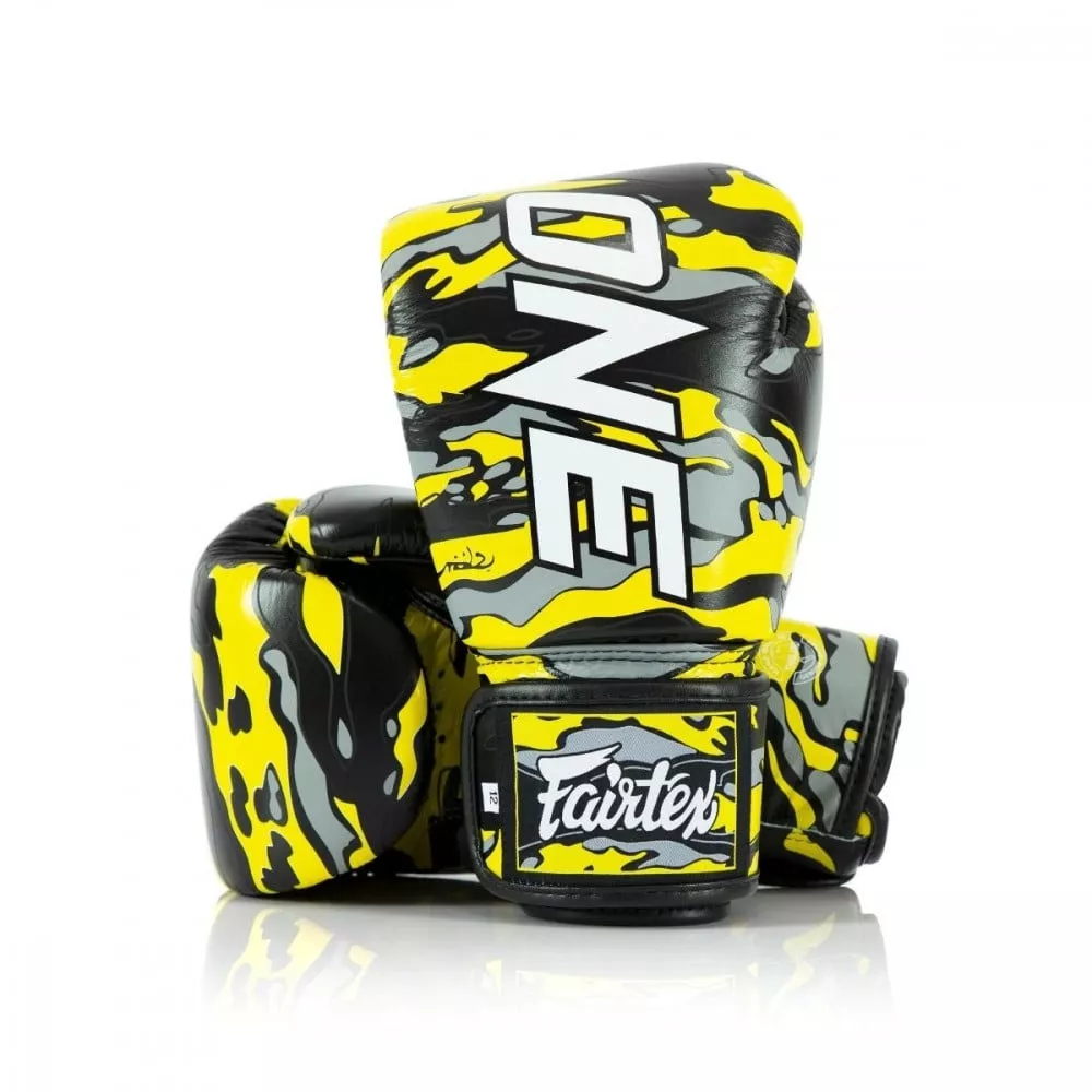 Боксерські рукавиці Fairtex BGV-ONE X STBG 10 унцій (бинти в комплекті)