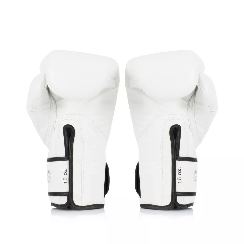 Боксерские перчатки Fairtex BGVG1 White 10 унций (бинты в комплекте)