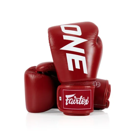 Боксерские перчатки Fairtex BGV1-ONE Red 10 унций (бинты в комплекте)