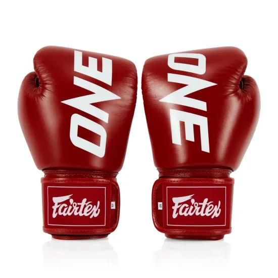 Боксерские перчатки Fairtex BGV1-ONE Red 10 унций (бинты в комплекте)