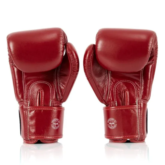 Боксерские перчатки Fairtex BGV1-ONE Red 10 унций (бинты в комплекте)