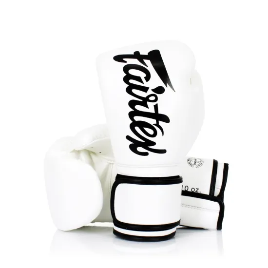 Боксерские перчатки Fairtex BGV14 White 10 унций (бинты в комплекте)