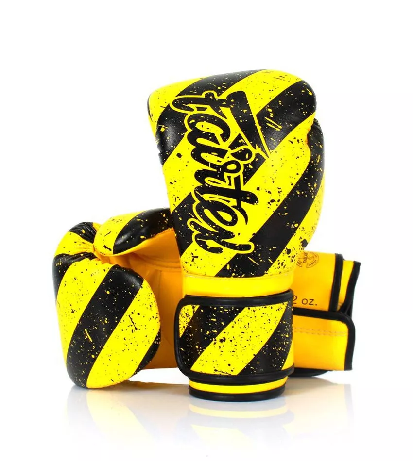 Боксерские перчатки Fairtex BGV14Y Yellow/Black 10 унций (бинты в комплекте)