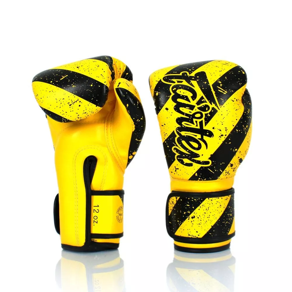 Боксерские перчатки Fairtex BGV14Y Yellow/Black 10 унций (бинты в комплекте)