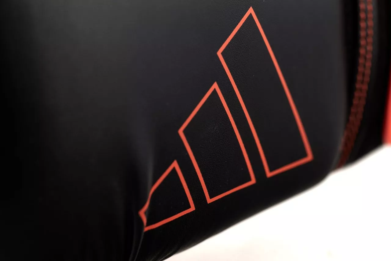 Боксерские перчатки  Adidas Hybrid 80 Black/Red 10 унций