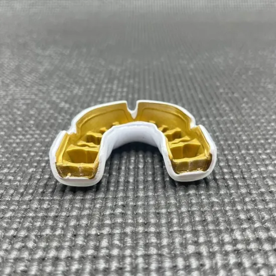 Капа OPRO Instant White/Gold-взрослая