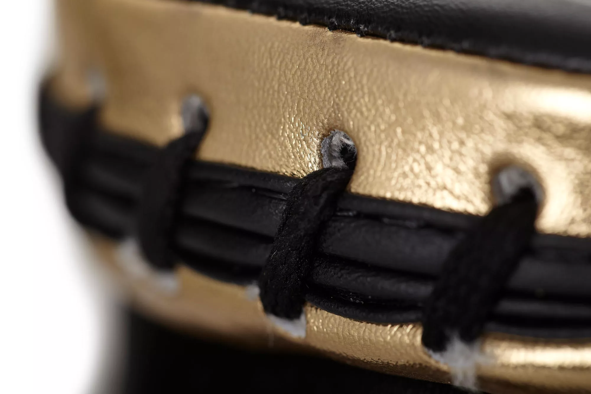 Лапы Adidas Adi Star Pro Speed ​​Focus Pad Black/Gold-16,5х20,5см