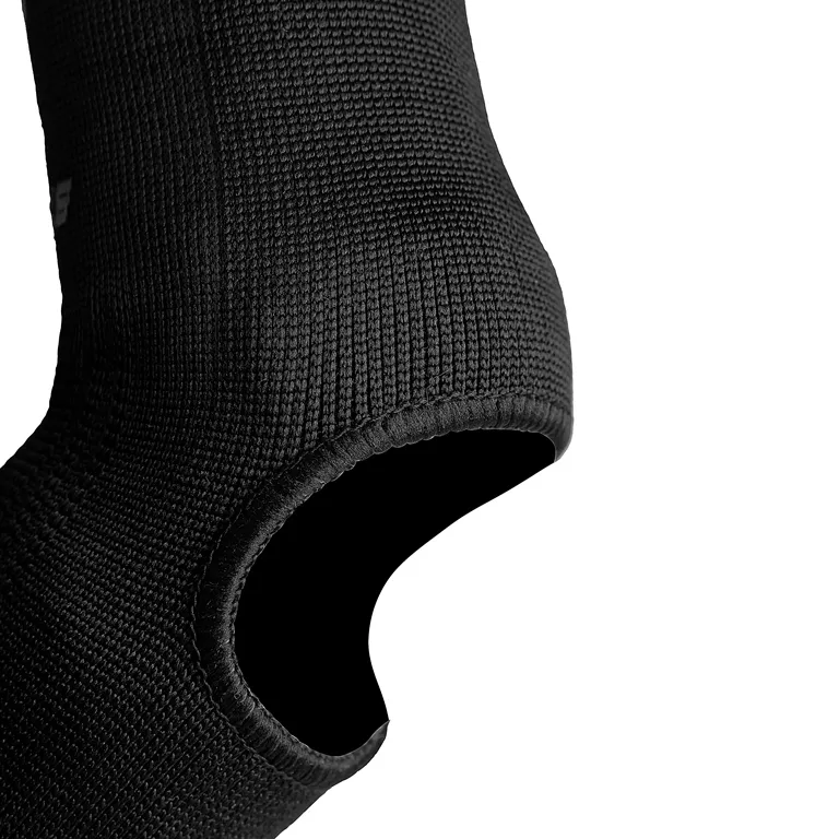 Захист гомілкостопа VNK Black S/M