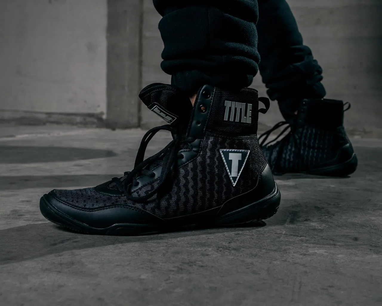 Обувь для бокса TITLE Boxing Predator II Shoes 2.0 Black/Grey-38,5