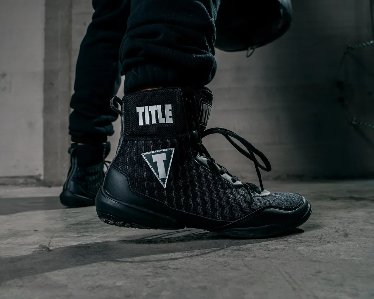 Обувь для бокса TITLE Boxing Predator II Shoes 2.0 Black/Grey-38,5