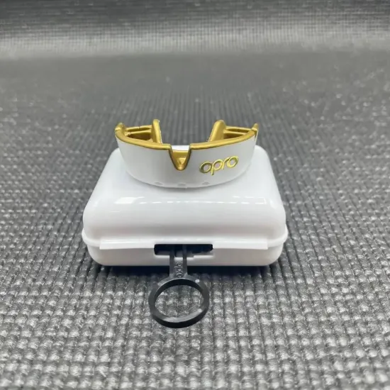 Капа OPRO Gold White/Gold-дитяча