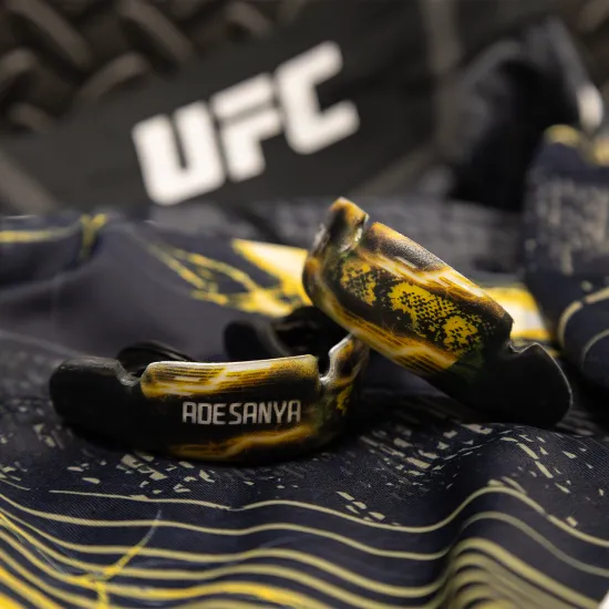 Капа OPRO UFC Fighter Collection Israel Adesanya-взрослая