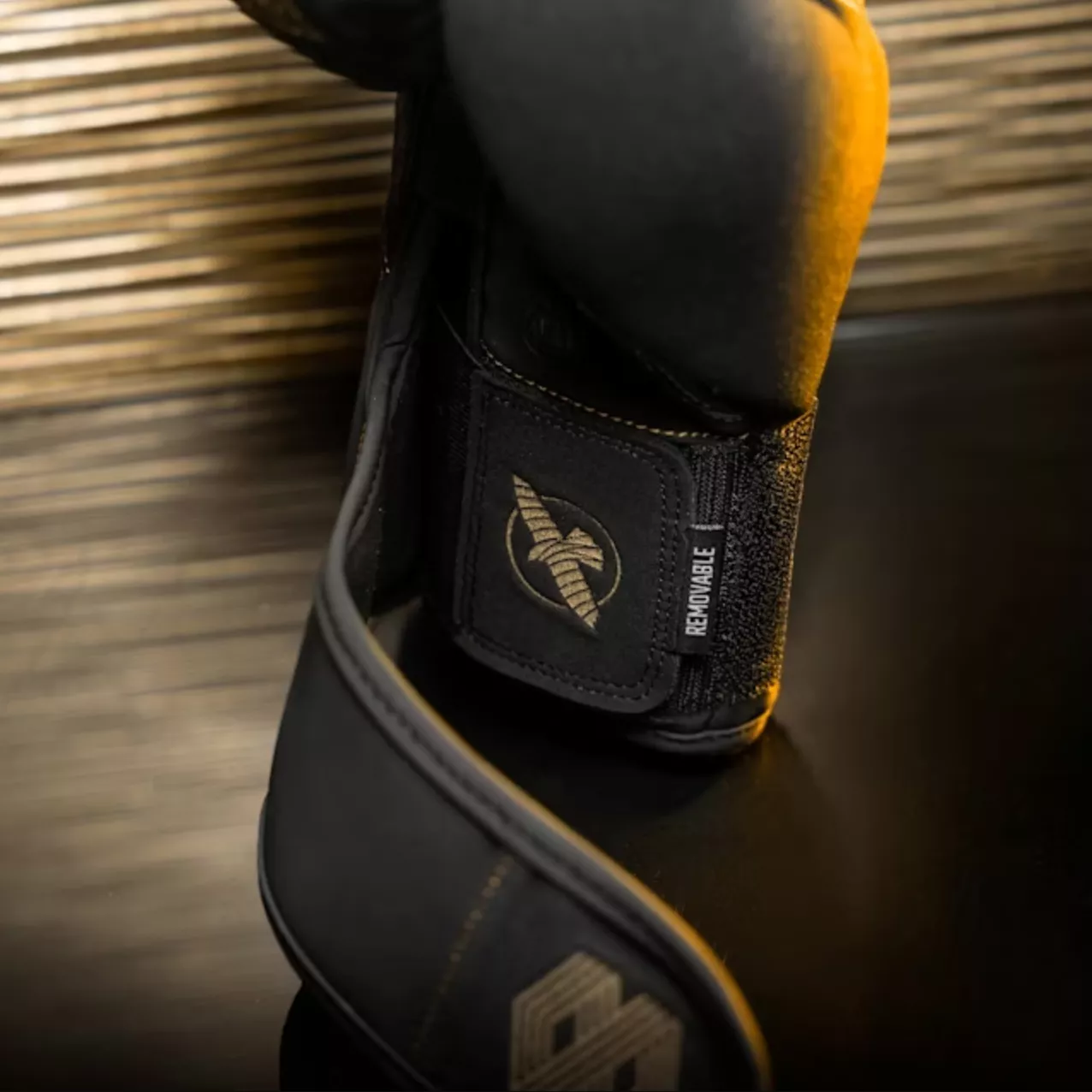 Перчатки для бокса Hayabusa Mayweather Champ Boxing Gloves-10