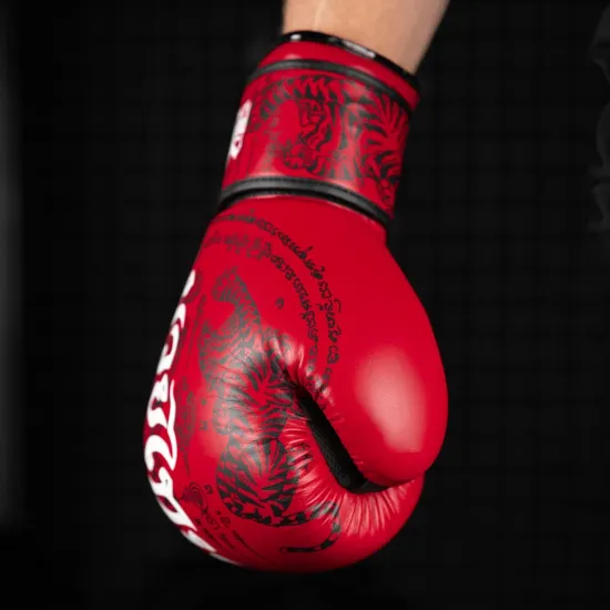 Боксерські рукавиці Phantom Muay Thai Red 10 унцій