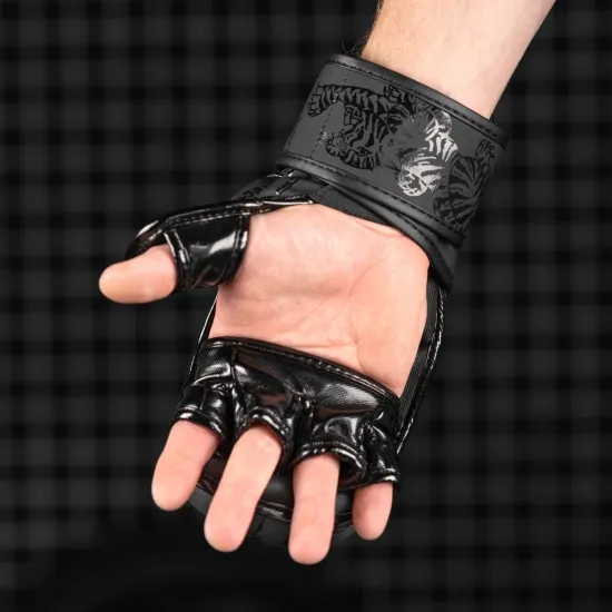 Перчатки для ММА Phantom Muay Thai Black S/M