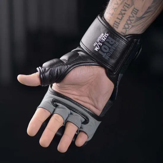 Перчатки для ММА Phantom RIOT Black S/M