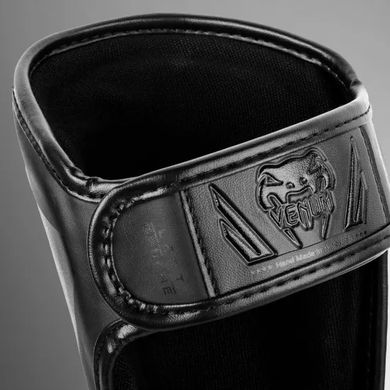 Детская защита ног Venum Elite Shin Guards Kids Matte Black-S