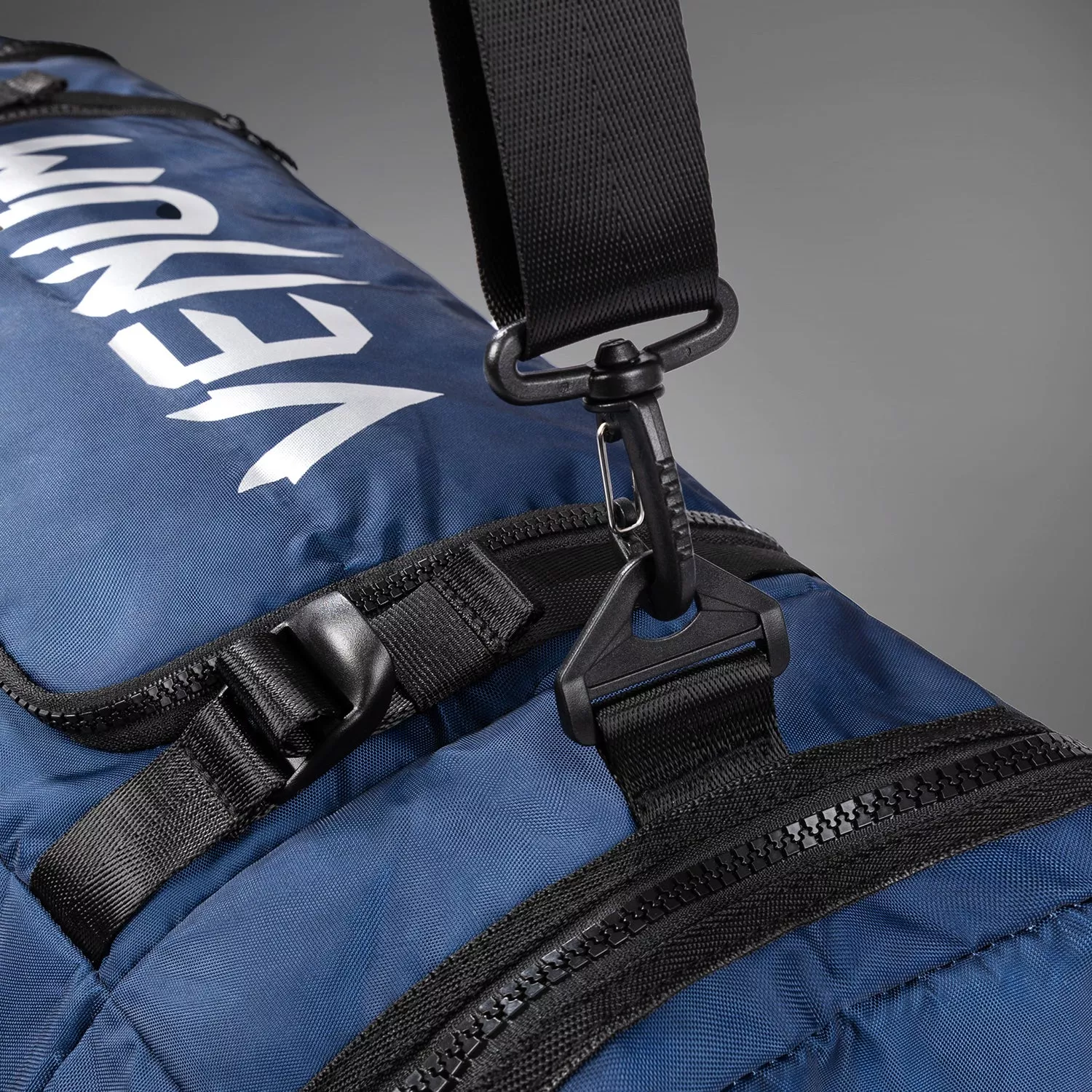 Сумка-рюкзак UFC Fusion by Venum Authentic Fight Week Duffle Bag Oceanic Blue-58х31х22см