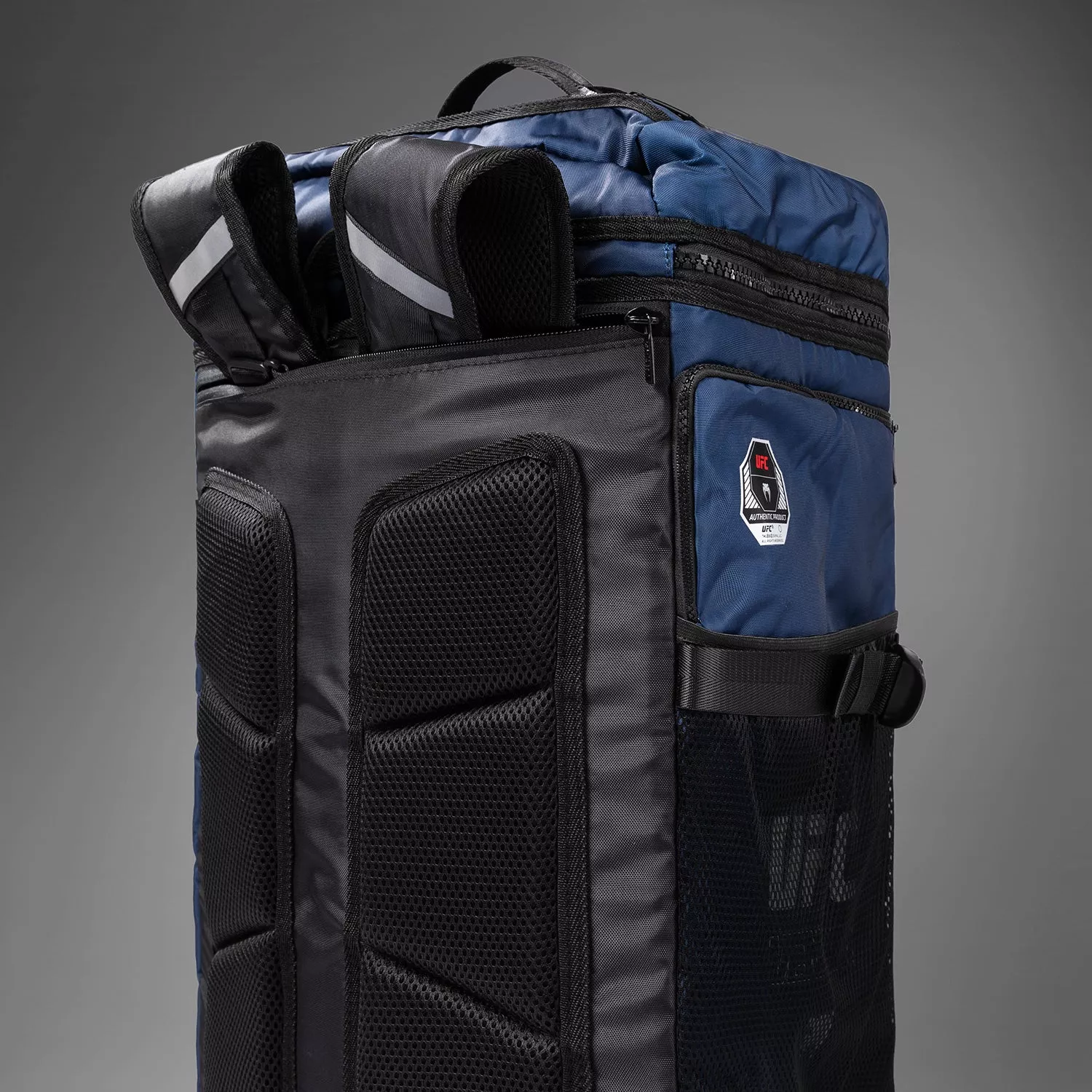 Сумка-рюкзак UFC Fusion by Venum Authentic Fight Week Duffle Bag Oceanic Blue-58х31х22см