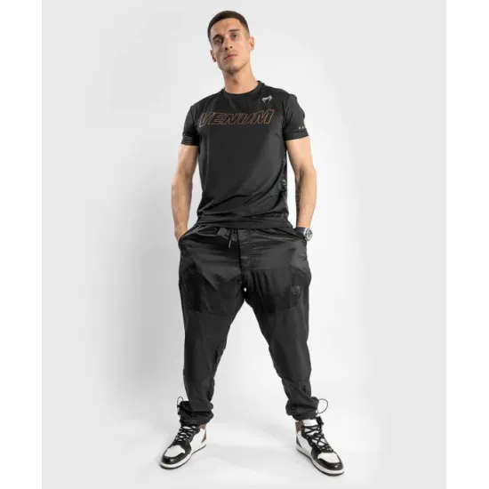 Футболка Venum Classic Evo Dry Tech T-shirt Black/Bronze-S