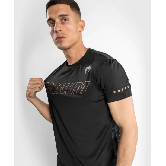 Футболка Venum Classic Evo Dry Tech T-shirt Black/Bronze-S