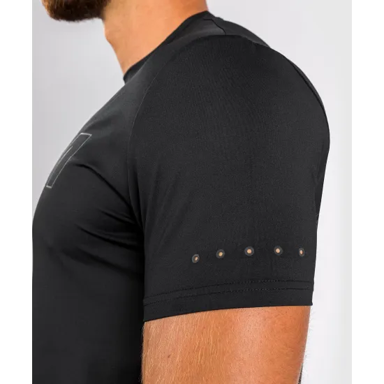 Футболка Venum Classic Evo Dry Tech T-shirt Black/Black-S