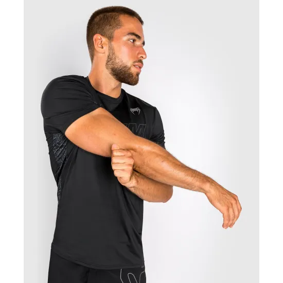 Футболка Venum Classic Evo Dry Tech T-shirt Black/Black-S