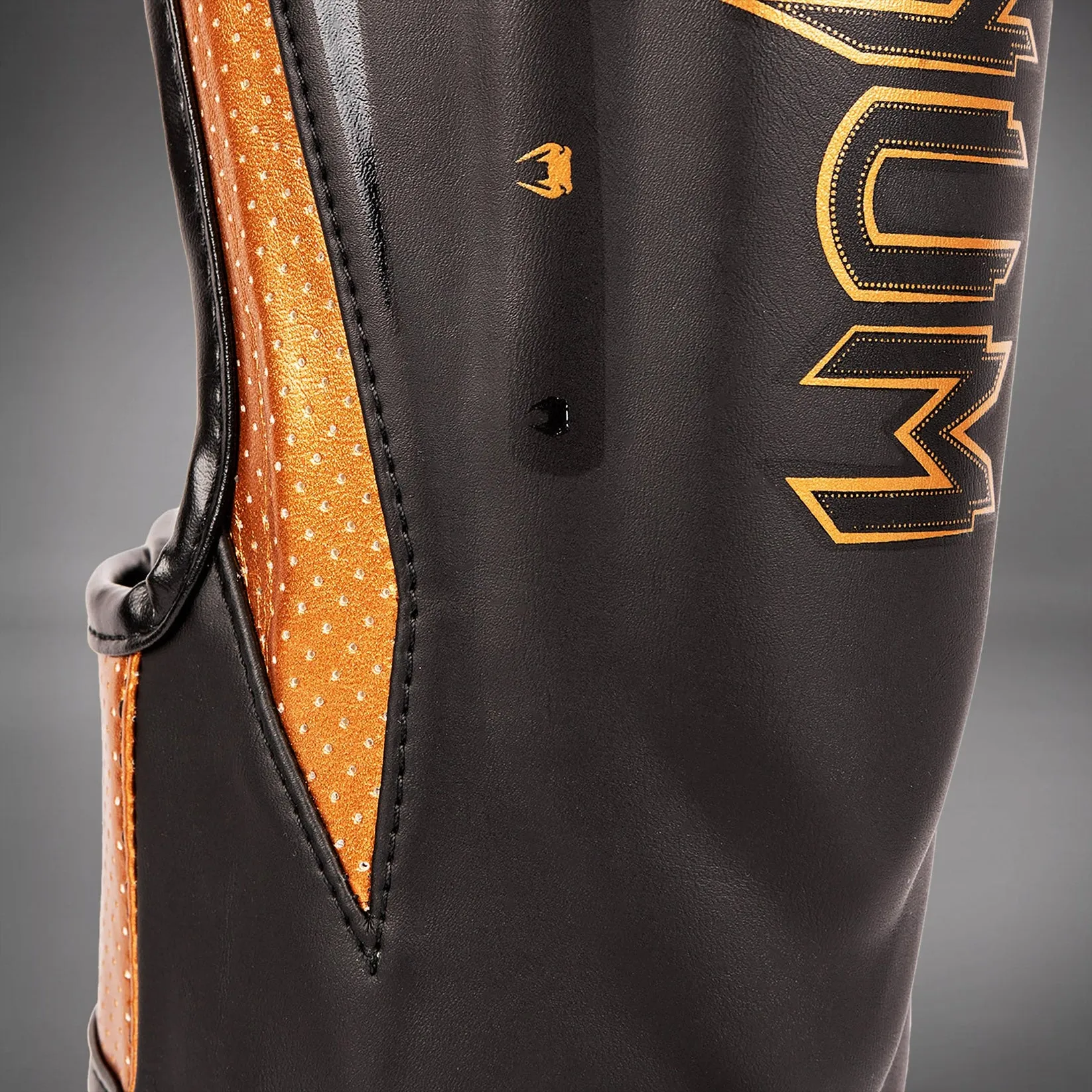 Защита ног Venum Elite Evo Shinguards Black/Bronze-M