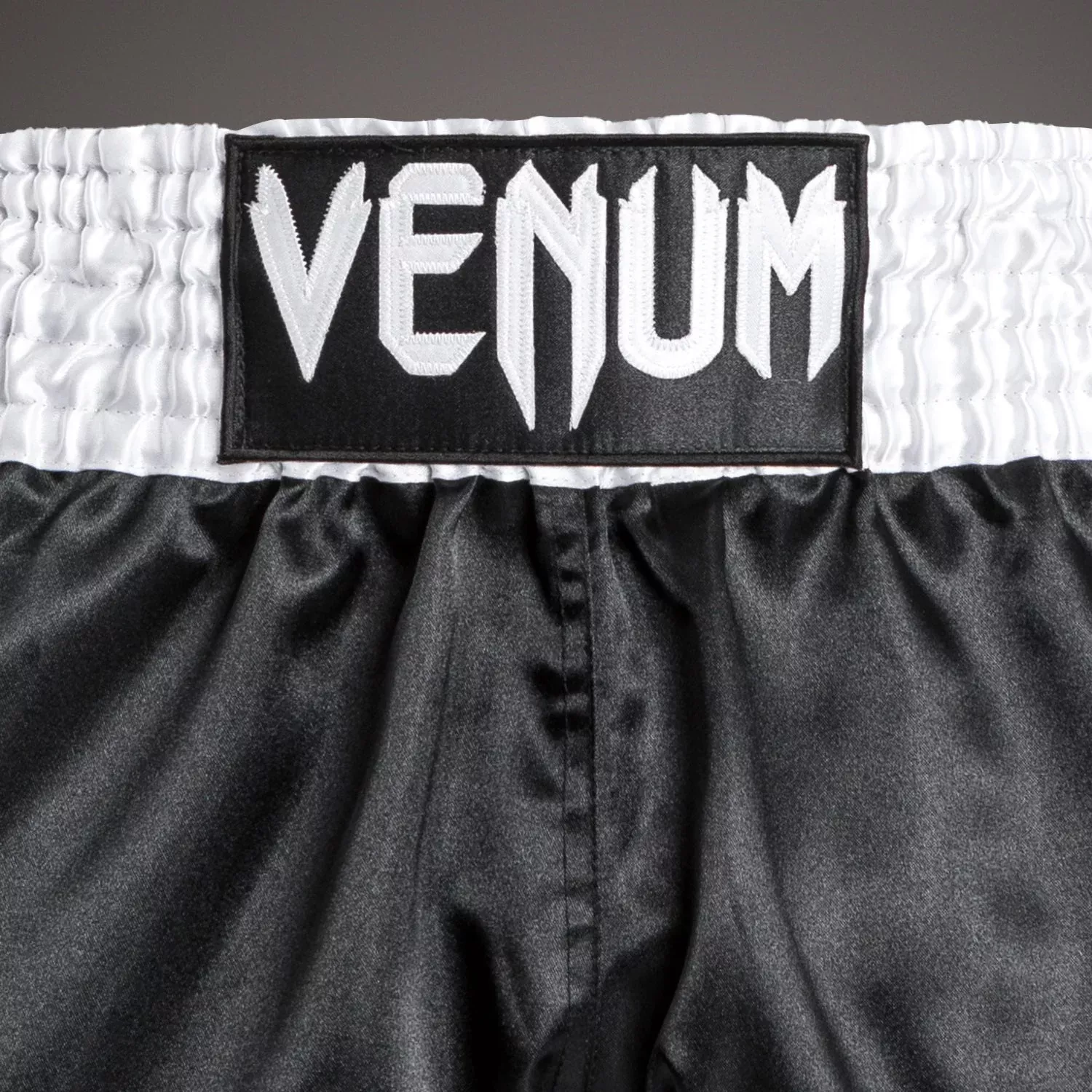 Шорты для тайского бокса Venum Classic Muay Thai Shorts Black/White-S