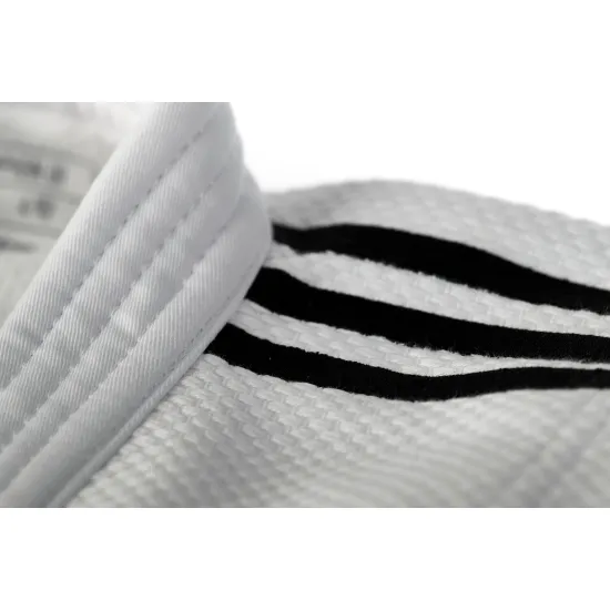 Кимоно для дзюдо ADIDAS J-IJF-2 Champion III с лицензией IJF белый/черные полосы-150