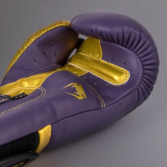 Боксерские перчатки Venum Giant 3.0 Boxing Gloves Dark Purple/Gold-10