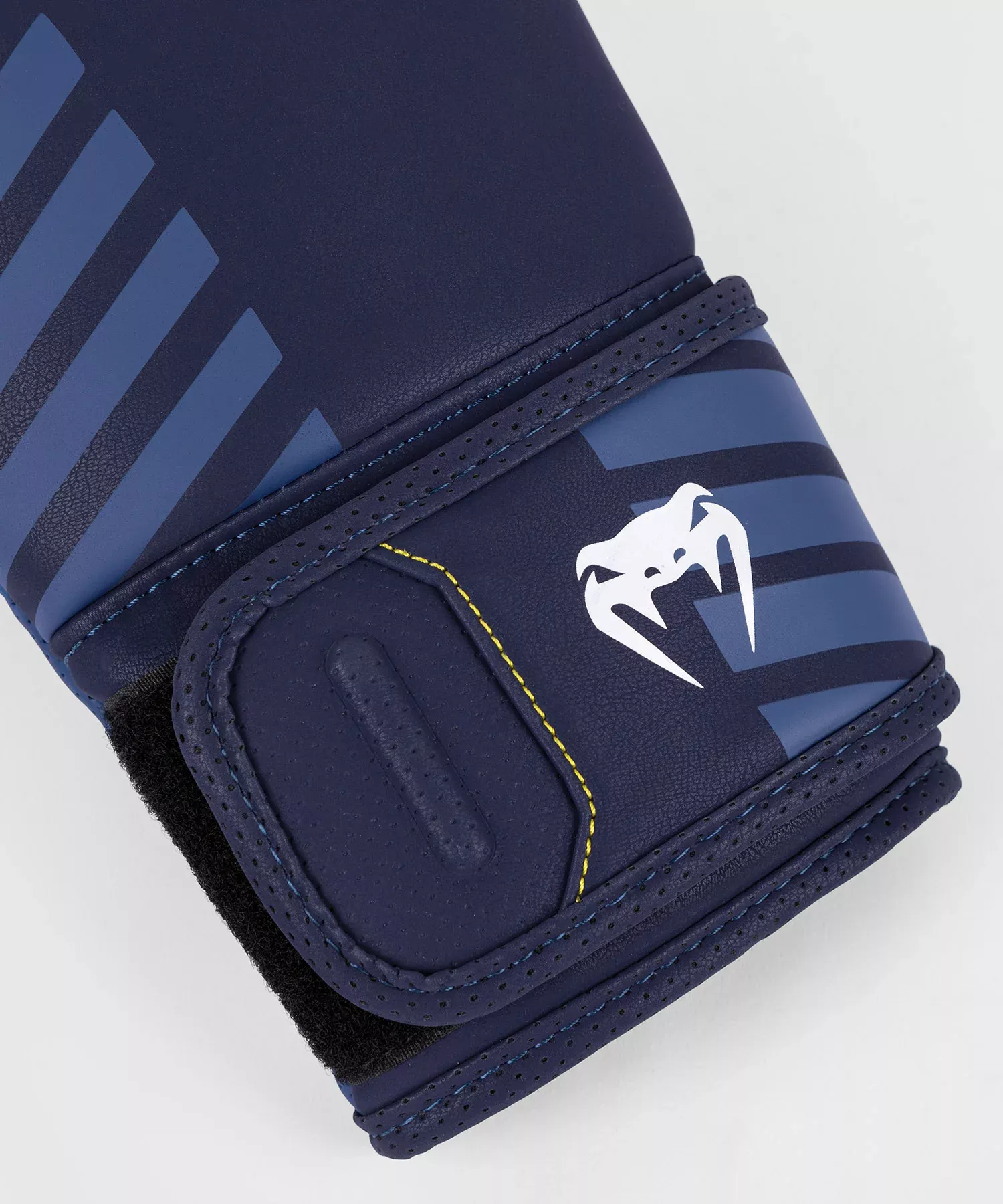 Перчатки для бокса Venum Sport 05 Boxing Gloves-12