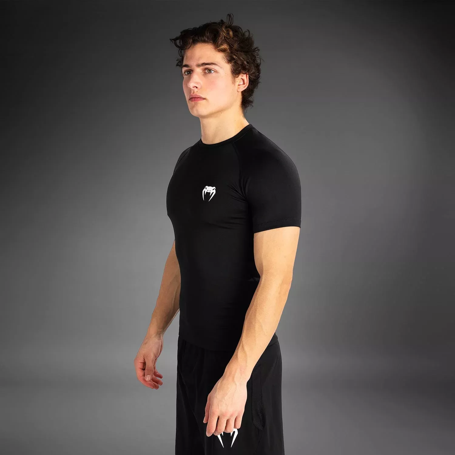 Рашгард Venum Contender Men’s Short Sleeve Rashguard Black/White-S