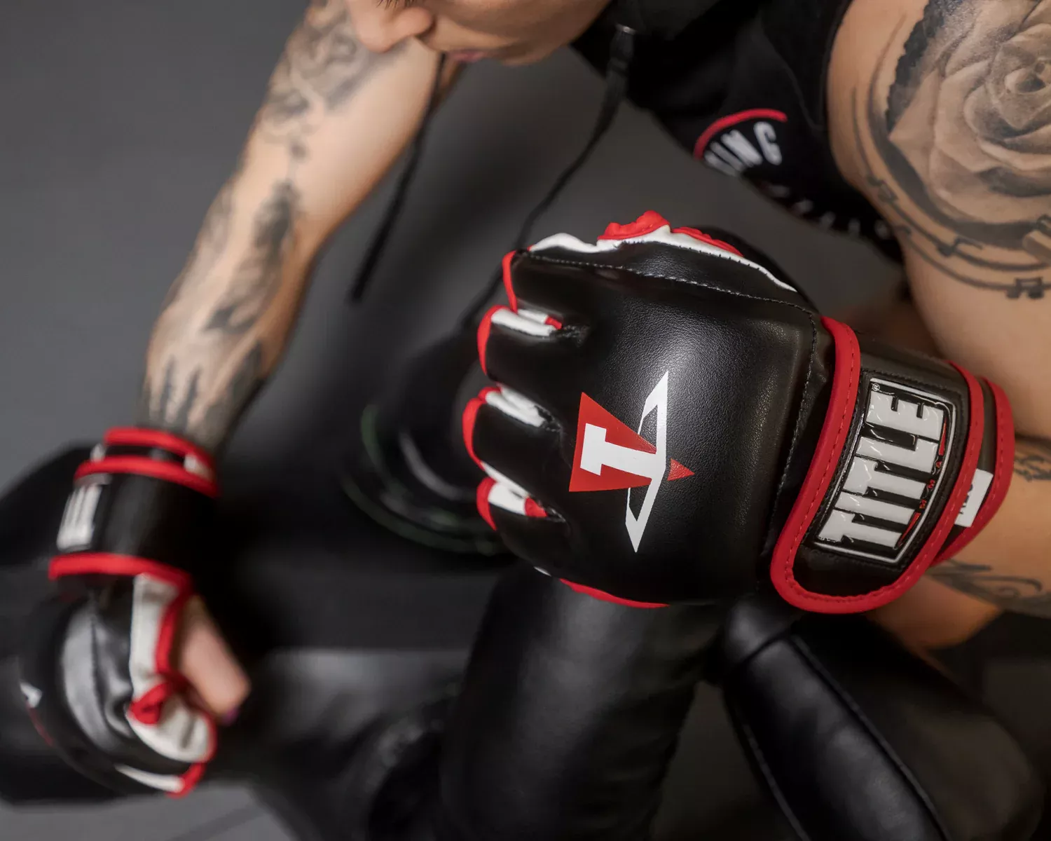 Рукавички TITLE MMA Conflict Training Gloves-S/M
