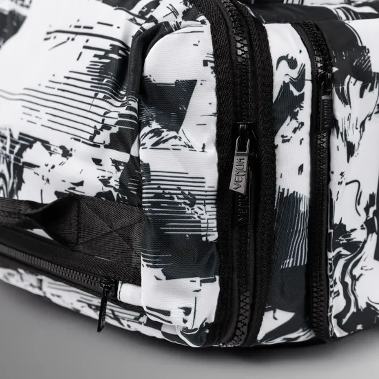 Сумка-рюкзак UFC Zenith by Venum Authentic Fight Week White Gear Bag-58х31х22см