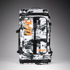 Сумка-рюкзак UFC Zenith by Venum Authentic Fight Week White Gear Bag-58х31х22см